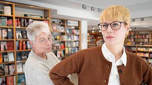 Ulrike Dietl und ihre Tochter Lena - die dritte und vierte Generation von „Buch Dietl“. Ulrike Dietl und ihre Tochter Lena - die dritte und vierte Generation von „Buch Dietl“.