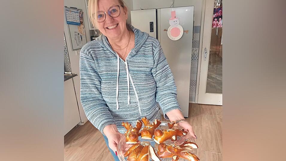 In diesem Jahr gibt es nicht nur Pl&auml;tzchen, auch Laugen-Rentiere wurden gemeinsam gebacken.
