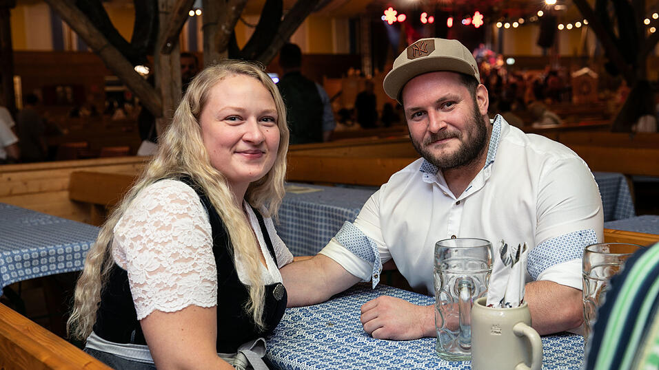 Die Partybilder vom Sonntag, 17. August, aus dem Festzelt Reisinger. Die Partybilder vom Sonntag, 17. August, aus dem Festzelt Reisinger.