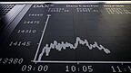 Der russische Angriff auf die Ukraine hat die Aktienm&auml;rkte weltweit auf Talfahrt geschickt. F&uuml;r den deutschen Leitindex Dax ging es zum Handelsstart um mehr als vier Prozent abw&auml;rts.