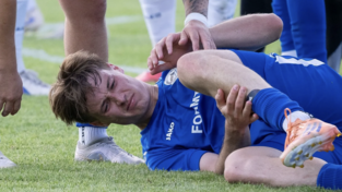 Sinnbildlich: Der TSV Bogen - hier Moritz Matschoss am Boden - war gegen Türk Gücü Straubing über weite Strecken chancenlos. Sinnbildlich: Der TSV Bogen - hier Moritz Matschoss am Boden - war gegen Türk Gücü Straubing über weite Strecken chancenlos.