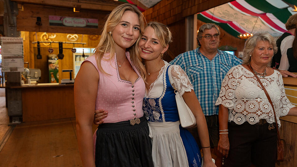 Die Partybilder vom Donnerstag, 17. August 2023, aus dem Festzelt Weckmann.