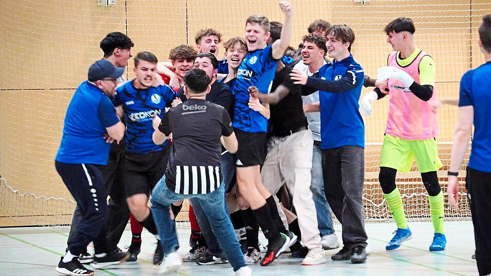 Ein Coup gelang der JFG Kinsachkickers mit dem niederbayerischen Meistertitel. Ein Coup gelang der JFG Kinsachkickers mit dem niederbayerischen Meistertitel.