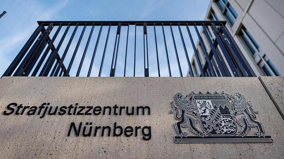 Die Angeklagten sollen mit dem illegalen Arzneimittel-Handel dem Staat einen Schaden von mehr als 1,56 Millionen Euro verursacht haben. (Symbolbild) Die Angeklagten sollen mit dem illegalen Arzneimittel-Handel dem Staat einen Schaden von mehr als 1,56 Millionen Euro verursacht haben. (Symbolbild)