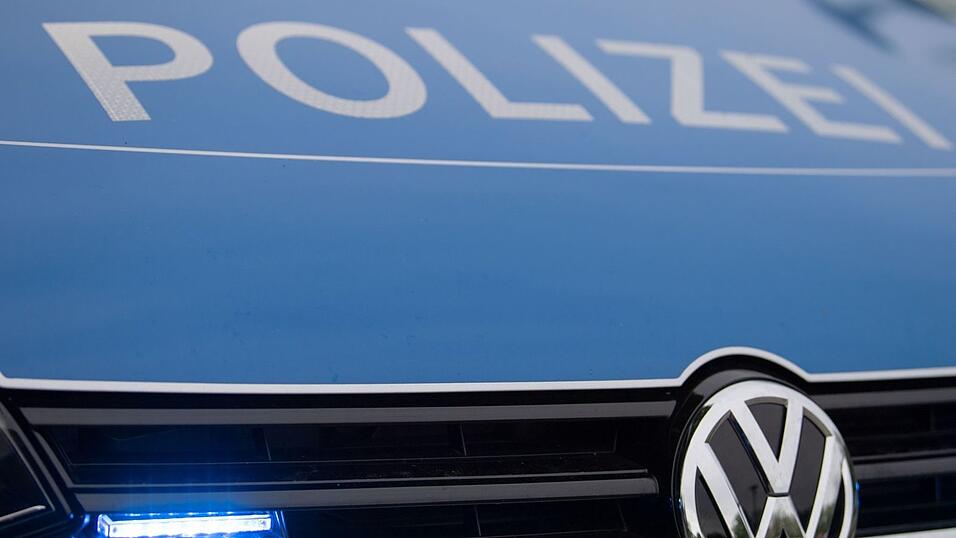 Die Polizei findet Mann und Hund in Wiedergeltingen. (Symbolbild) Die Polizei findet Mann und Hund in Wiedergeltingen. (Symbolbild)
