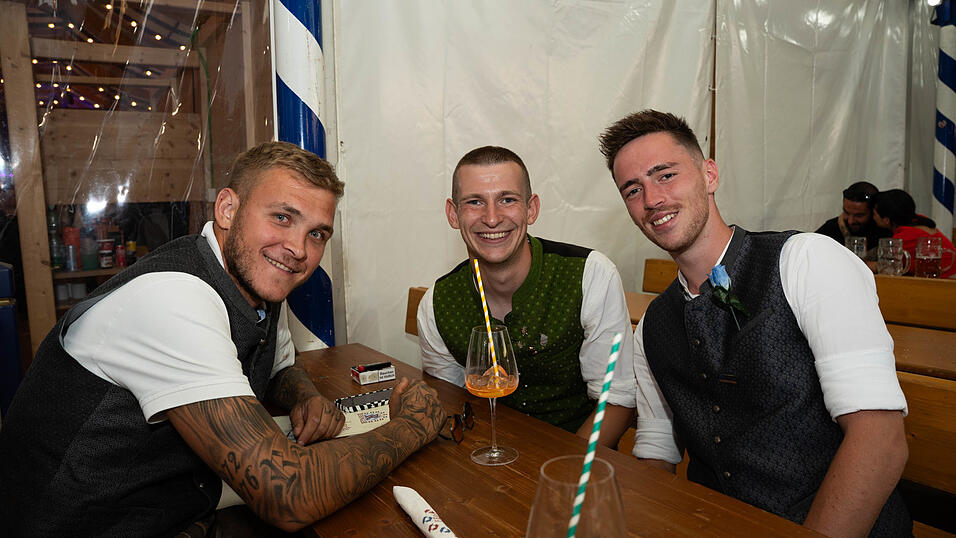 Die Partybilder vom Mittwoch, 12. August, aus dem Festzelt Reisinger. Die Partybilder vom Mittwoch, 12. August, aus dem Festzelt Reisinger.