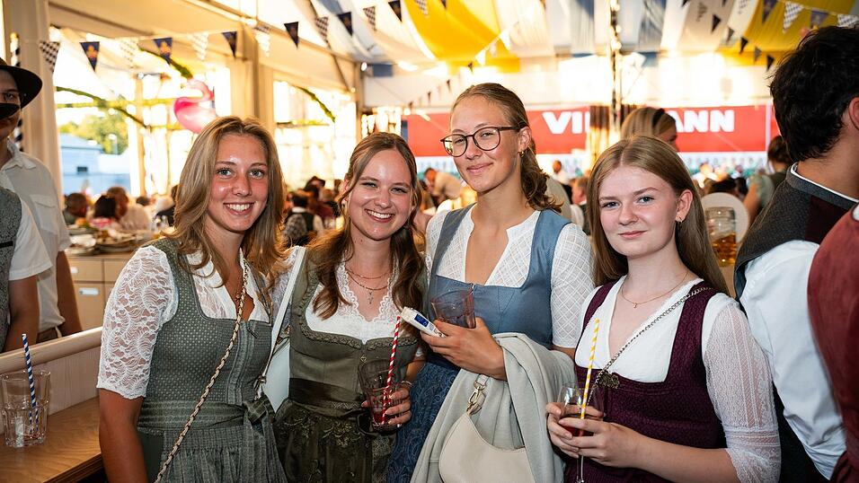 Die Partybilder vom Freitag, 14. August, aus dem Festzelt Reisinger. Die Partybilder vom Freitag, 14. August, aus dem Festzelt Reisinger.