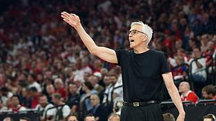 Bayern-Trainer Gordon Herbert gewann mit seinem Team auch bei Paris Basketball. (Archivbild) Bayern-Trainer Gordon Herbert gewann mit seinem Team auch bei Paris Basketball. (Archivbild)