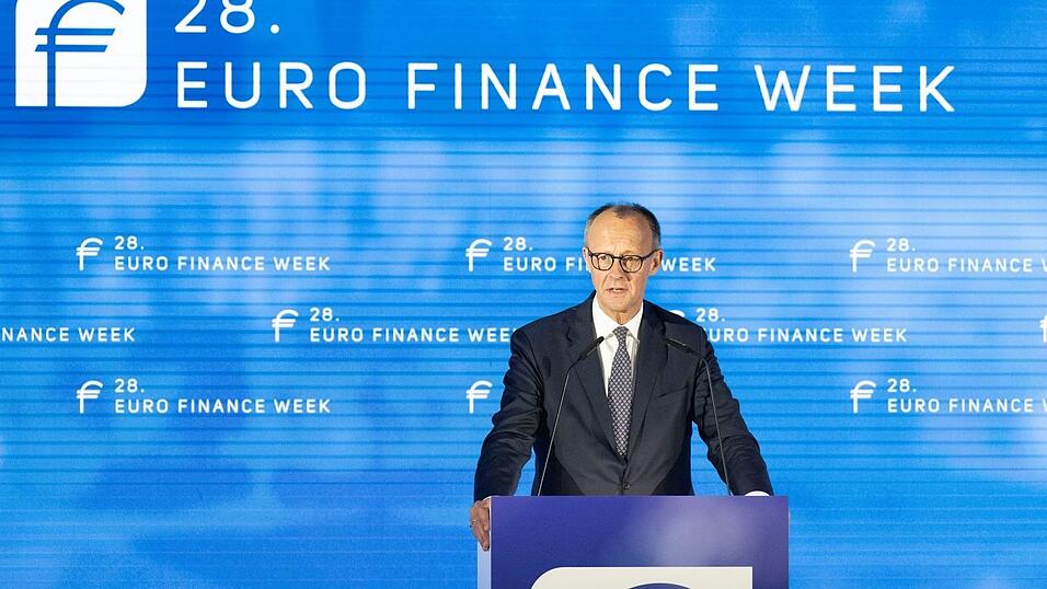 Kanzler Friedrich Merz (CDU) spricht sich für weniger Bankenregulierung in Europa aus (Archivbild) Kanzler Friedrich Merz (CDU) spricht sich für weniger Bankenregulierung in Europa aus (Archivbild)