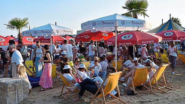 Sommer, Sonne, Sand, Palmen, Stadtstrand...