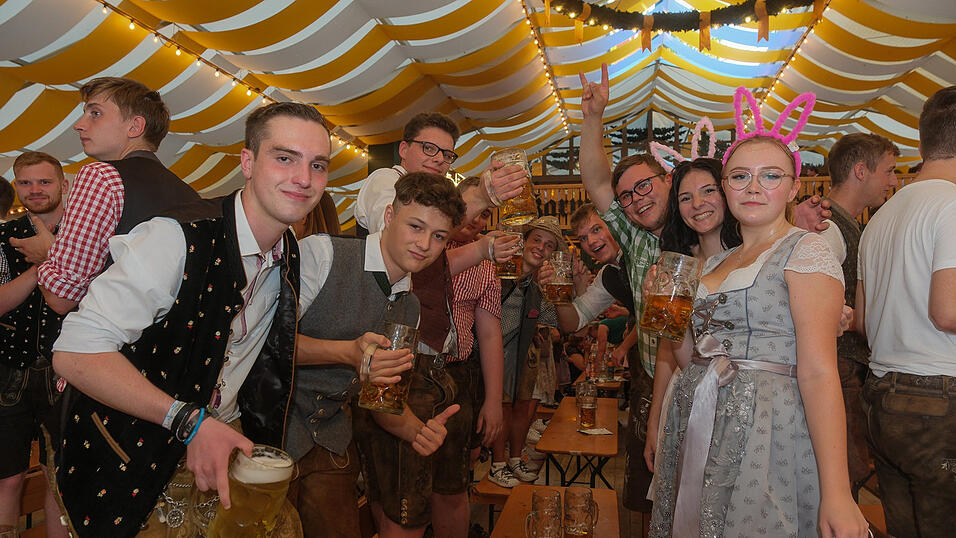 Die Partybilder vom Mittwoch, 16. August 2023, aus dem Festzelt Nothaft. Die Partybilder vom Mittwoch, 16. August 2023, aus dem Festzelt Nothaft.
