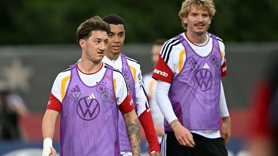 Nick Woltemade (r.) ist in der Nationalmannschaft nicht mehr in der Startelf gesetzt. Nick Woltemade (r.) ist in der Nationalmannschaft nicht mehr in der Startelf gesetzt.