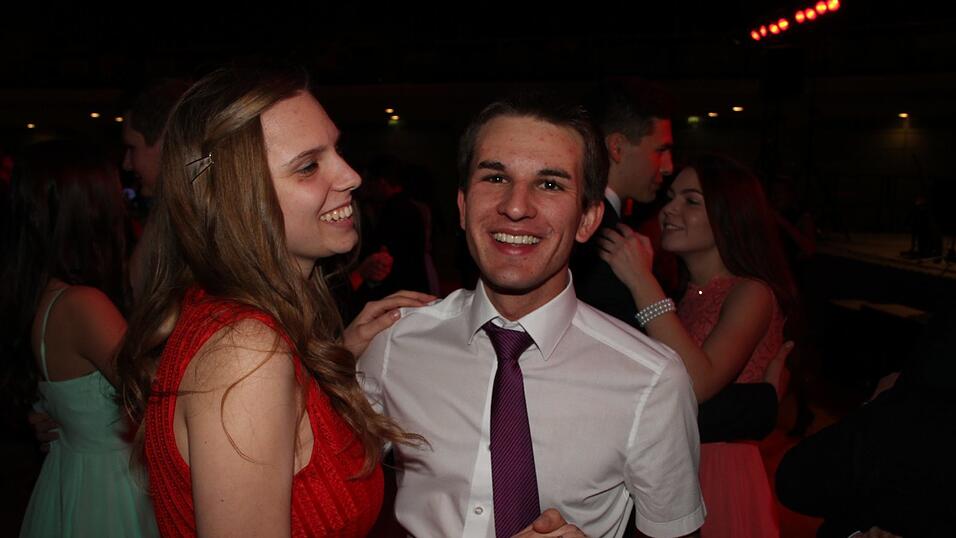 Die Bilder vom Abschlussball der Tanzschule Seidel in der Fraunhofer-Halle am 28. November. Die Bilder vom Abschlussball der Tanzschule Seidel in der Fraunhofer-Halle am 28. November.
