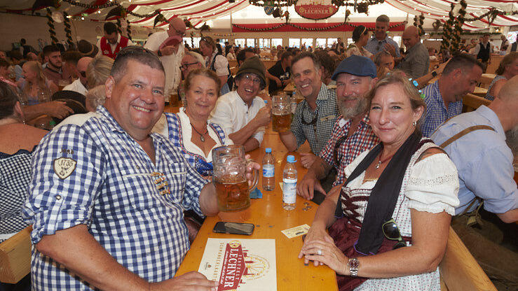 Die Partybilder vom Freitag, 15. August, aus dem Festzelt Lechner. Die Partybilder vom Freitag, 15. August, aus dem Festzelt Lechner.
