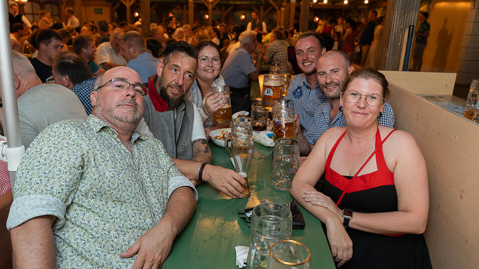 Die Partybilder vom Montag, 21. August 2023, aus dem Festzelt Reisinger. Die Partybilder vom Montag, 21. August 2023, aus dem Festzelt Reisinger.