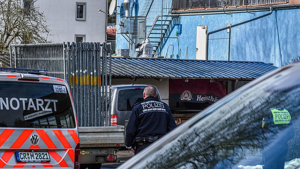 Rund sechs Monate nach den tödlichen Schüssen auf einer Feuertreppe beginnt der Prozess. (Archivbild) Rund sechs Monate nach den tödlichen Schüssen auf einer Feuertreppe beginnt der Prozess. (Archivbild)