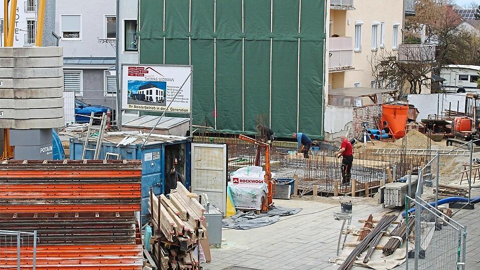 Nachdem die Frostperiode &uuml;berstanden scheint, geht es laut Architekt Alexander Hoffmann ab n&auml;chster Woche 'sichtbar nach oben' in der Fischerei 14.