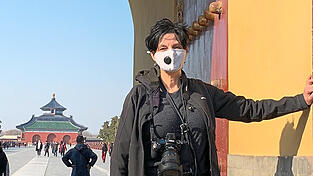 Nur mit Maske: Angelica Schwab in Peking.
