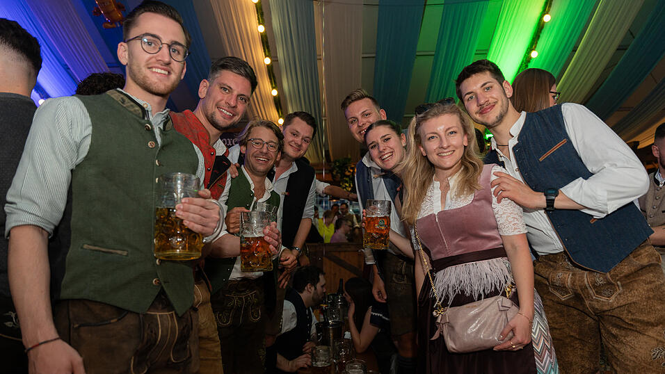 Die Partybilder vom Freitag, 11. August 2023, aus dem Festzelt Wenisch. Die Partybilder vom Freitag, 11. August 2023, aus dem Festzelt Wenisch.