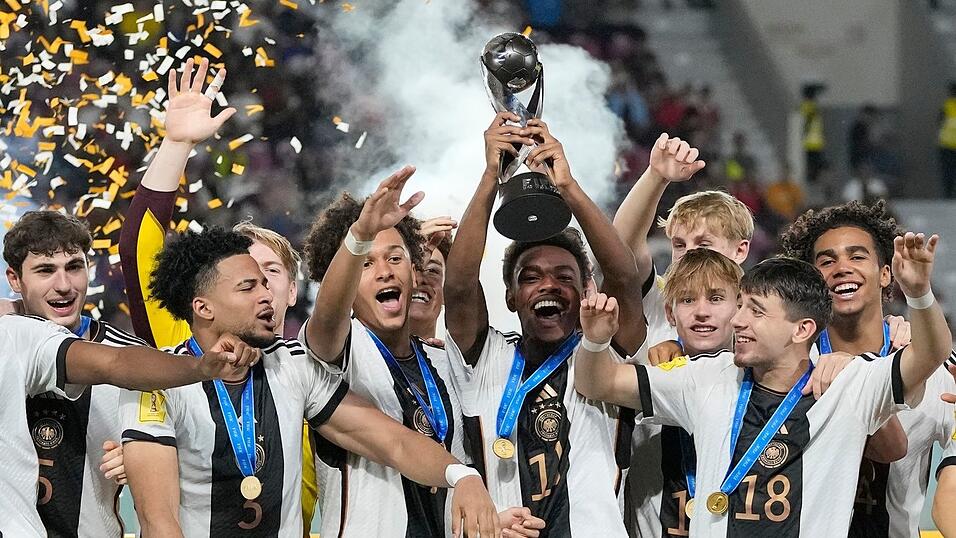 Talente sind da: Die deutsche U17 wurde 2023 Welt- und Europameister. (Archivbild) Talente sind da: Die deutsche U17 wurde 2023 Welt- und Europameister. (Archivbild)