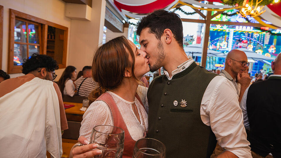 Die Partybilder vom Donnerstag, 15. August 2024, aus dem Festzelt Kr&ouml;nner.&nbsp;