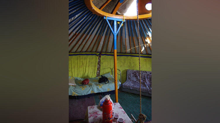 Imke Hansen und Andreas Goldbrunner reisen um die Welt. In der Wüste Gobi. Imke Hansen und Andreas Goldbrunner reisen um die Welt. In der Wüste Gobi.