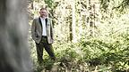 CSU-Direktkandidat Peter Aumer in einem Wald im Regental, seiner Heimat.