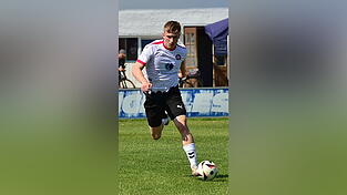 Der Treffer zum 3:0 für die SpVgg Plattling von Elias Zeitler wurde Alexander Langwieser vom Schlusslicht FC Walkertshofen gutgeschrieben, weil der den Ball abfälschte.