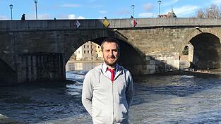 Ganz klar, die Steinerne Br&uuml;cke w&uuml;rde er wieder f&uuml;r den Verkehr freigeben, sagt Ingo Frank.