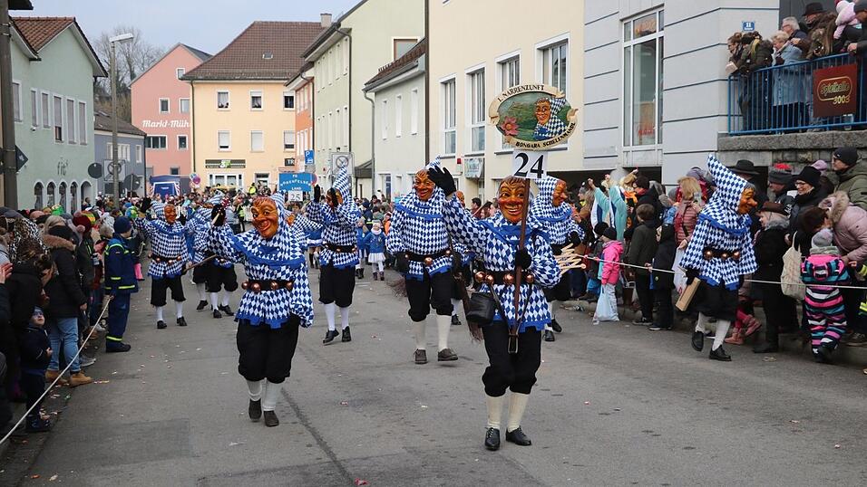 Beim Bogener Faschingsumzug war einiges geboten.