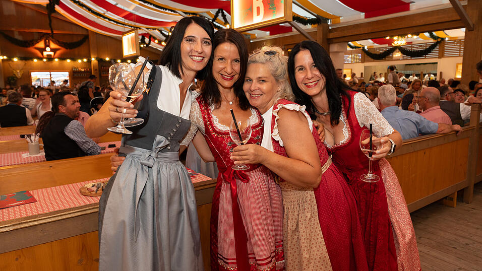 Die Partybilder vom Freitag, 16. August 2024, aus dem Festzelt Kr&ouml;nner.