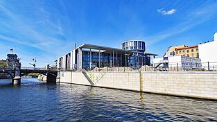Mit dem &bdquo;Luisenblock Ost II&ldquo; sollte ein neues B&uuml;rogeb&auml;ude f&uuml;r den Bundestag im Parlamentsviertel entstehen.