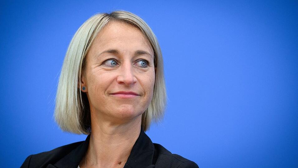 Die Co-Vorsitzende der Kommission, Nadine Sch&ouml;n, sieht zun&auml;chst einmal kein Regulierungsdefizit. (Archivbild)