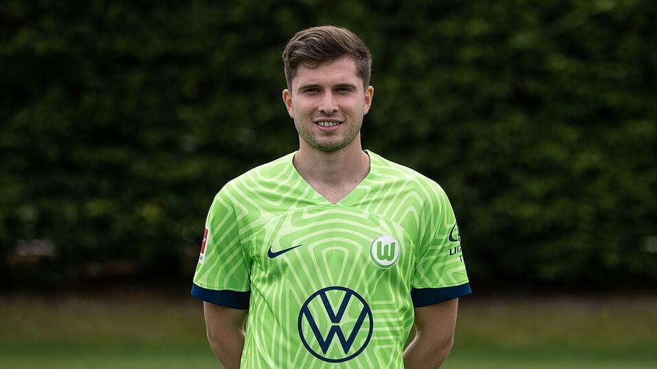 Elvis Rexhbecaj 2022 noch im Trikot des VfL. (Archivbild)