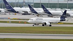 Lufthansa fertigt ab sofort einen Teil ihrer Flugzeuge in München selbst ab. Lufthansa fertigt ab sofort einen Teil ihrer Flugzeuge in München selbst ab.