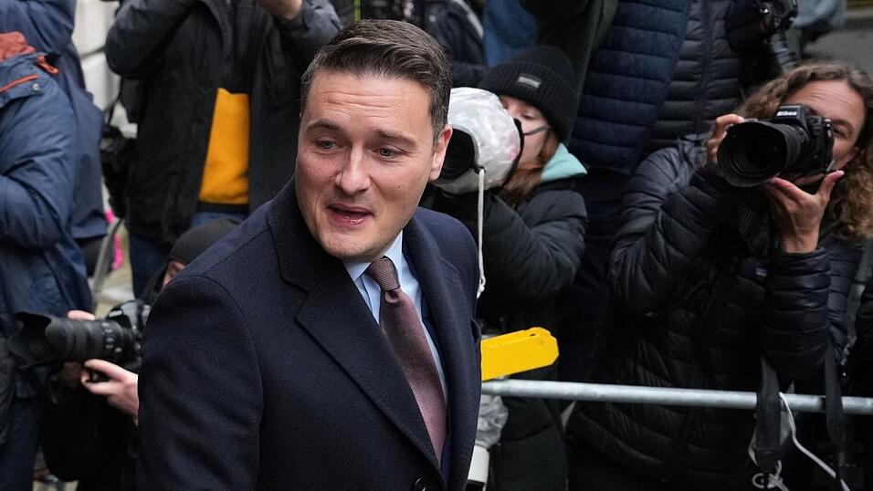Gesundheitsminister Wes Streeting gilt als aussichtsreicher innerparteilicher Rivale Starmers. Gesundheitsminister Wes Streeting gilt als aussichtsreicher innerparteilicher Rivale Starmers.