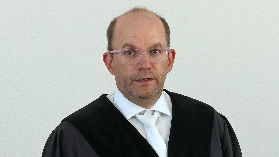 Richter Holger Schütt führt die Verhandlung. (Archivbild) Richter Holger Schütt führt die Verhandlung. (Archivbild)