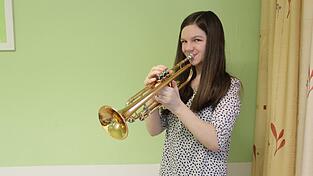 Sylvia Karl hat eine herausragende Auszeichnung erhalten: das Musikerleistungsabzeichen D 3 in Gold.