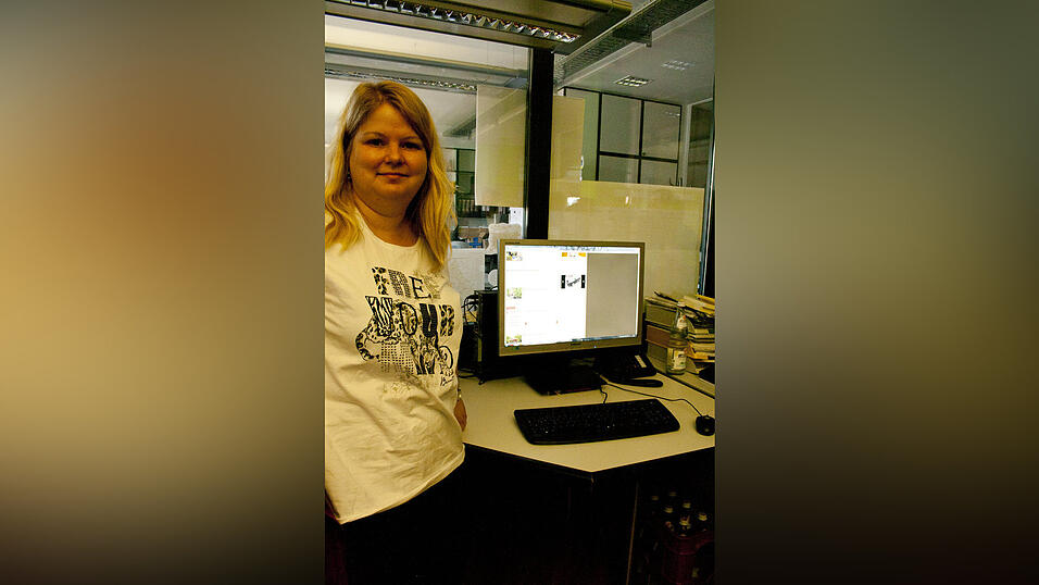 Die 4a und 4b der Grundschule Alburg besuchte am Donnerstag, 11. Juli, zusammen mit ihren Lehrerinnen Frau Scheer und Frau Schill das Verlagshaus des Straubinger Tagblatts. (Foto: Pfeffer) Die 4a und 4b der Grundschule Alburg besuchte am Donnerstag, 11. Juli, zusammen mit ihren Lehrerinnen Frau Scheer und Frau Schill das Verlagshaus des Straubinger Tagblatts. (Foto: Pfeffer)