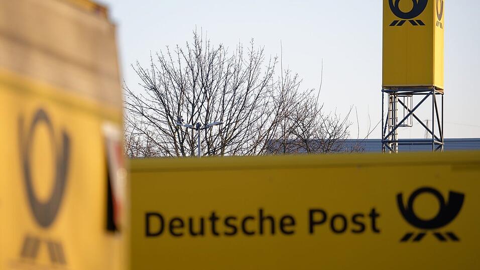 Posth&ouml;rner, so weit das Auge reicht: Blick auf ein Briefzentrum der Deutschen Post. (Archivbild)
