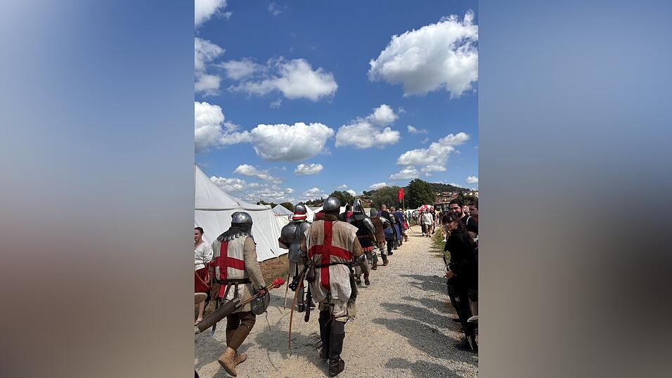Der Weg zum Schlachtfeld. Der Weg zum Schlachtfeld.