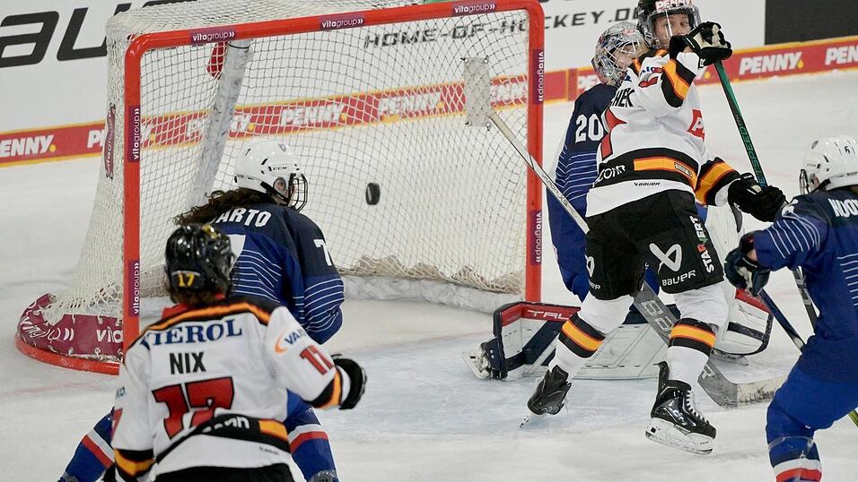 Emily Nix erzielte das 1:0 Emily Nix erzielte das 1:0