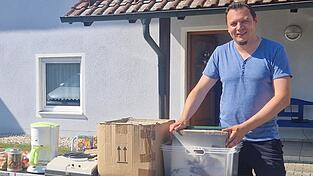 Funktioniert der Flohmarkt vor der Haustüre? Johannes Bäumel hat in der Oberen Stadt den Selbstversuch gemacht. Funktioniert der Flohmarkt vor der Haustüre? Johannes Bäumel hat in der Oberen Stadt den Selbstversuch gemacht.