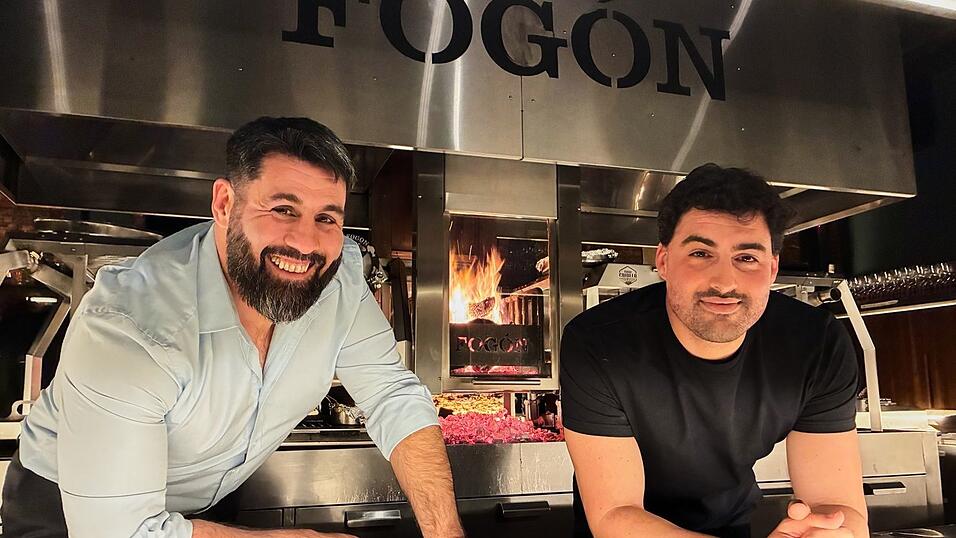 Das Restaurant 'Fogón Asado' von Sebastián Cardamoni (l) und Alex Pels ist laut der Reise-App Tripadvisor das beste Restaurant der Welt. Das Restaurant 'Fogón Asado' von Sebastián Cardamoni (l) und Alex Pels ist laut der Reise-App Tripadvisor das beste Restaurant der Welt.