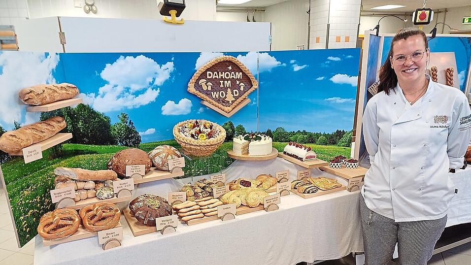 B&auml;ckermeisterin Mona H&ouml;cherl und ihr Meisterst&uuml;ck &bdquo;Dahoam im Woid&ldquo;.