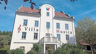 Die Villa Musica am Altdorfer Ziegeleigel&auml;nde.