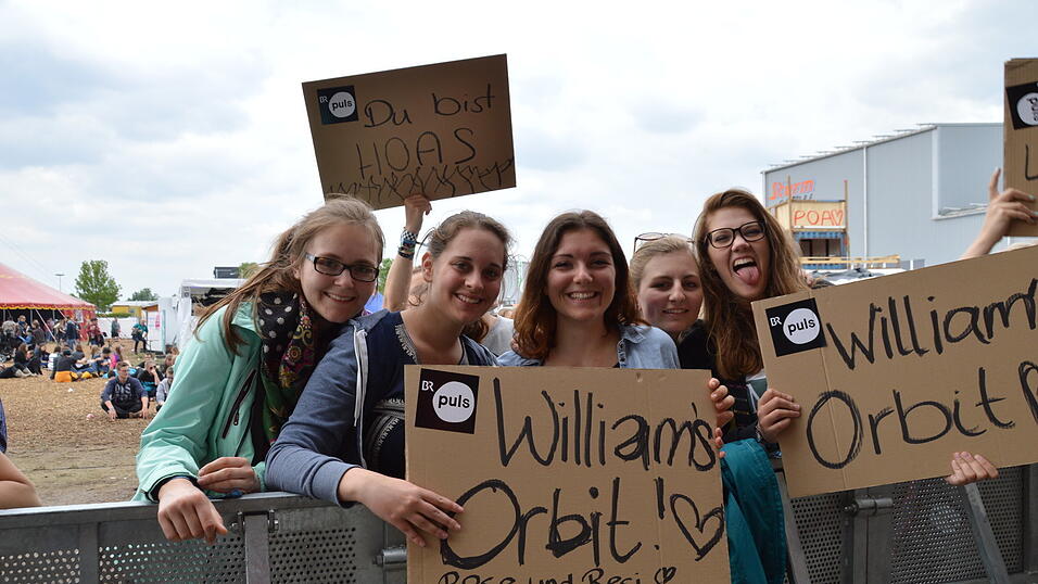 Das war am zweiten Tag des Pfings-Open-Airs in Salching auf dem Festivalgelände los. (Fotos: Florian Wende) Das war am zweiten Tag des Pfings-Open-Airs in Salching auf dem Festivalgelände los. (Fotos: Florian Wende)