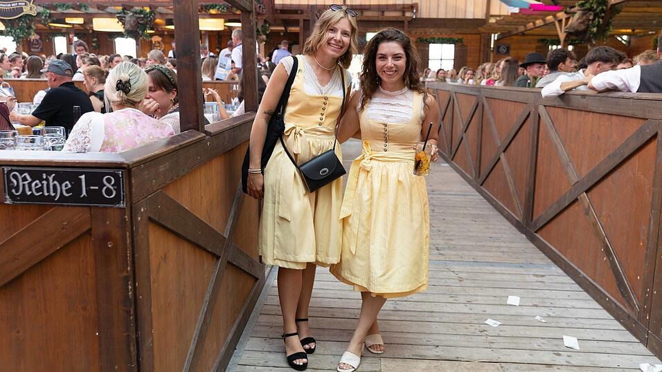 Die Partybilder vom Sonntag, 9. August, aus dem Festzelt Wenisch. Die Partybilder vom Sonntag, 9. August, aus dem Festzelt Wenisch.