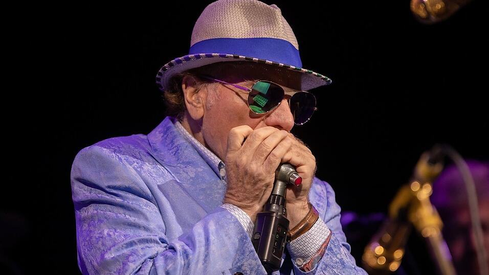 Bei seinen Konzerten, wie hier beim Montreux Jazz Festival 2022, sagt Van Morrison kaum etwas und lässt die Musik sprechen. (Archivbild) Bei seinen Konzerten, wie hier beim Montreux Jazz Festival 2022, sagt Van Morrison kaum etwas und lässt die Musik sprechen. (Archivbild)