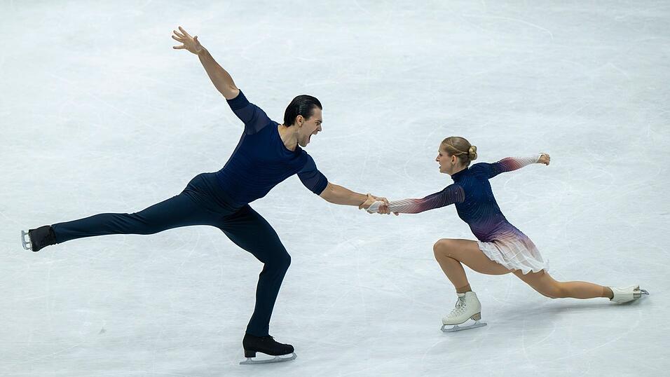 Minerva Hase (r) und Nikita Volodin feierten einen Traum-Einstand in die Olympia-Saison.